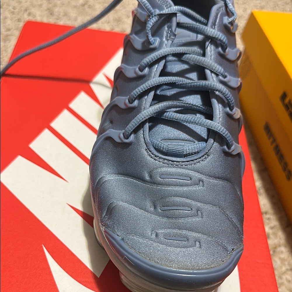 Air Vapormax Plus Nike Blue Sneakers with Textured Upper and Athletic Silhouette